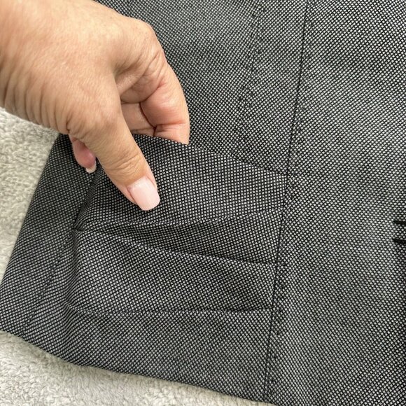 Elie Tahari Women's Pant Suit Jacket Wool Blend 4 Snap Cuff Sleeve Size 4 Gray - Picture 4 of 10